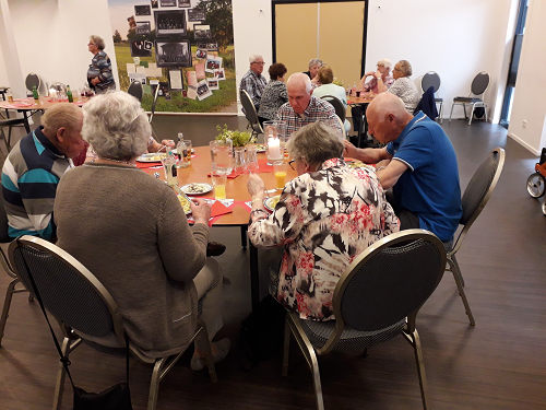 Buffet in dorpssteunpunt Hezebrink