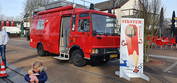 Eper burgemeester roept op ludieke wijze op om te gaan stemmen!