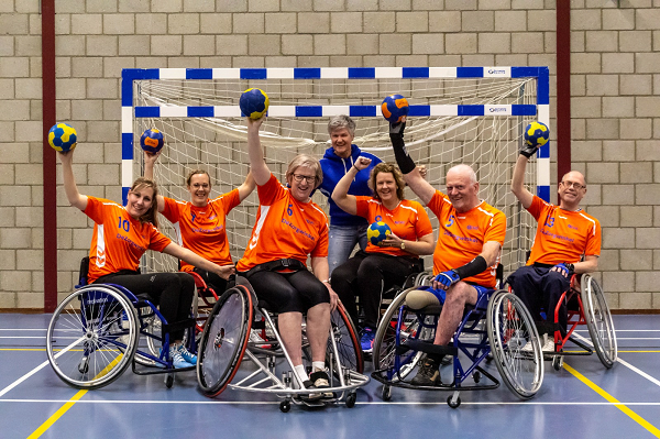 Een lichamelijke beperking of geblesseerd? Wees welkom voor een kijkje bij een training van het rolstoelhandbal team van CVO