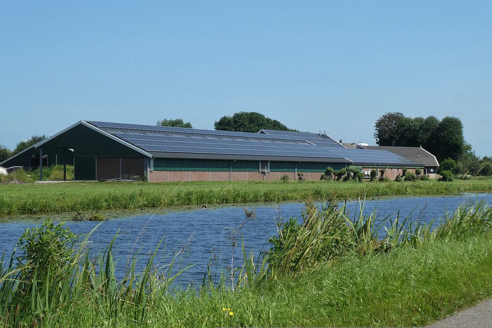 Gemeente Epe geeft startsein voor onderzoek naar energie opwek op boerderij