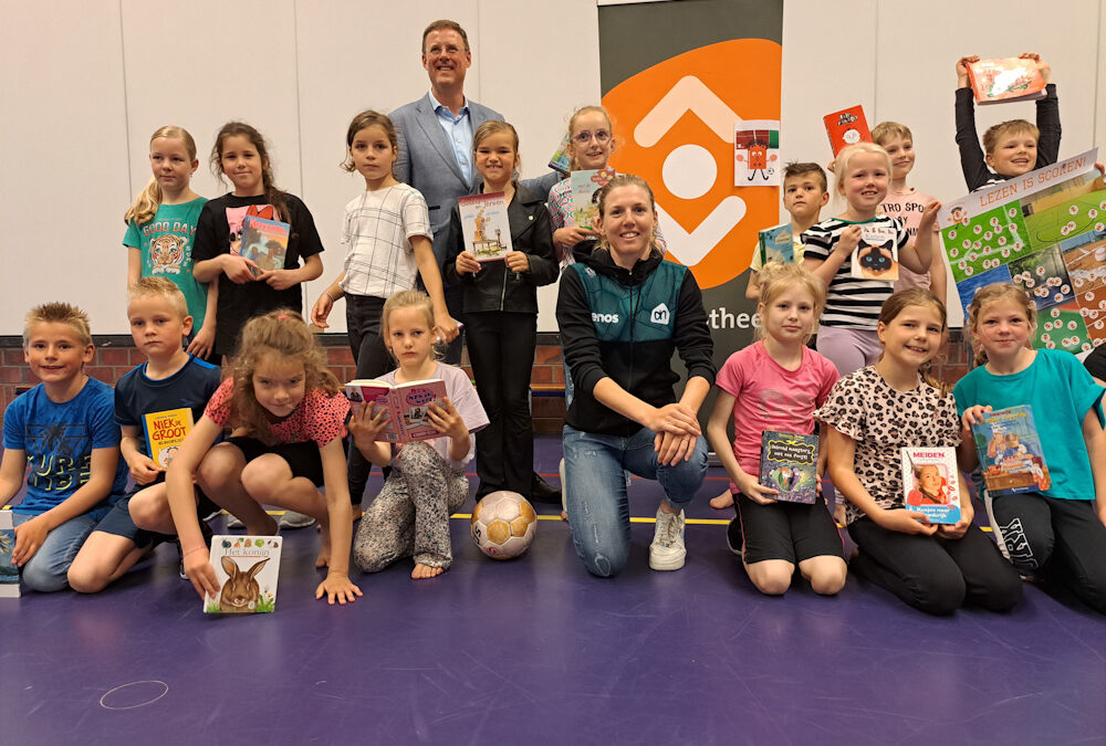 School met de Bijbel scoort in Oene met boeken