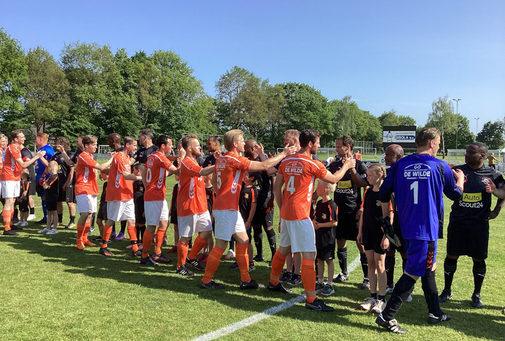 Verslag Emst tegen FC De Rebellen