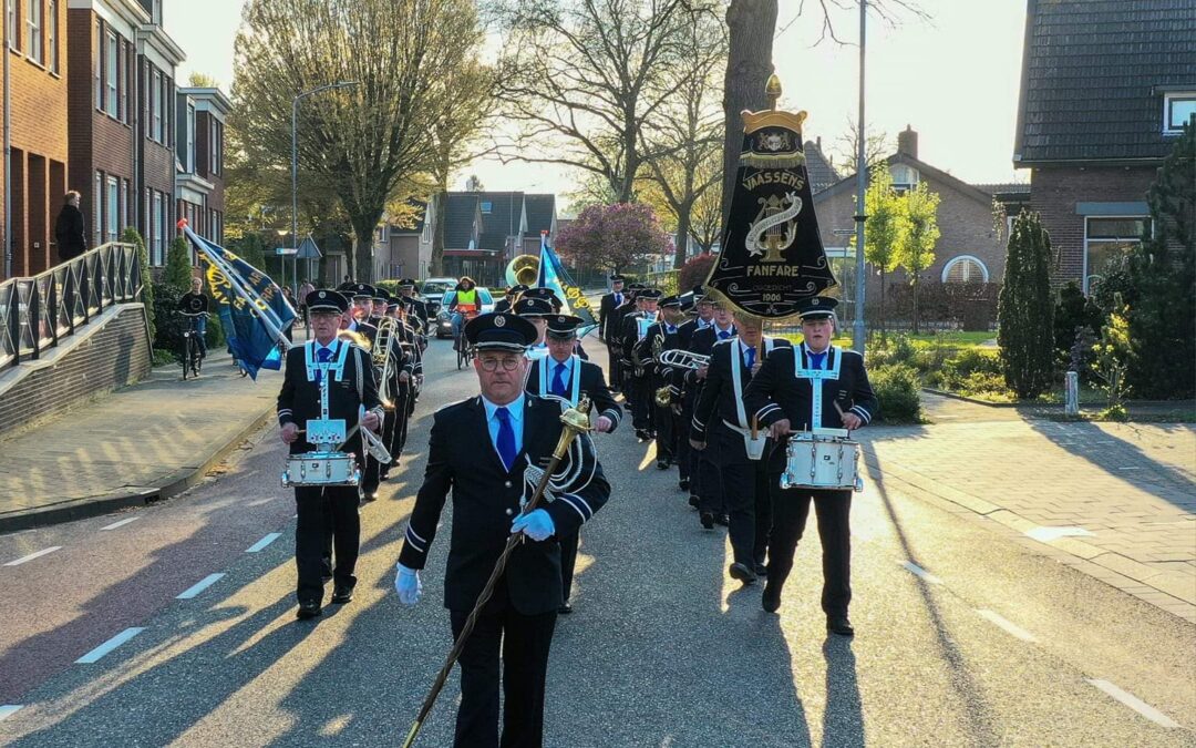 VFC herdenkt 79 jaar bevrijding Vaassen