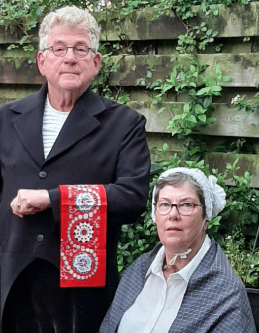 Het voordraag duo “Hanna en Hannes uut de Möllevoart” doen voordrachten in het Veluws dialect