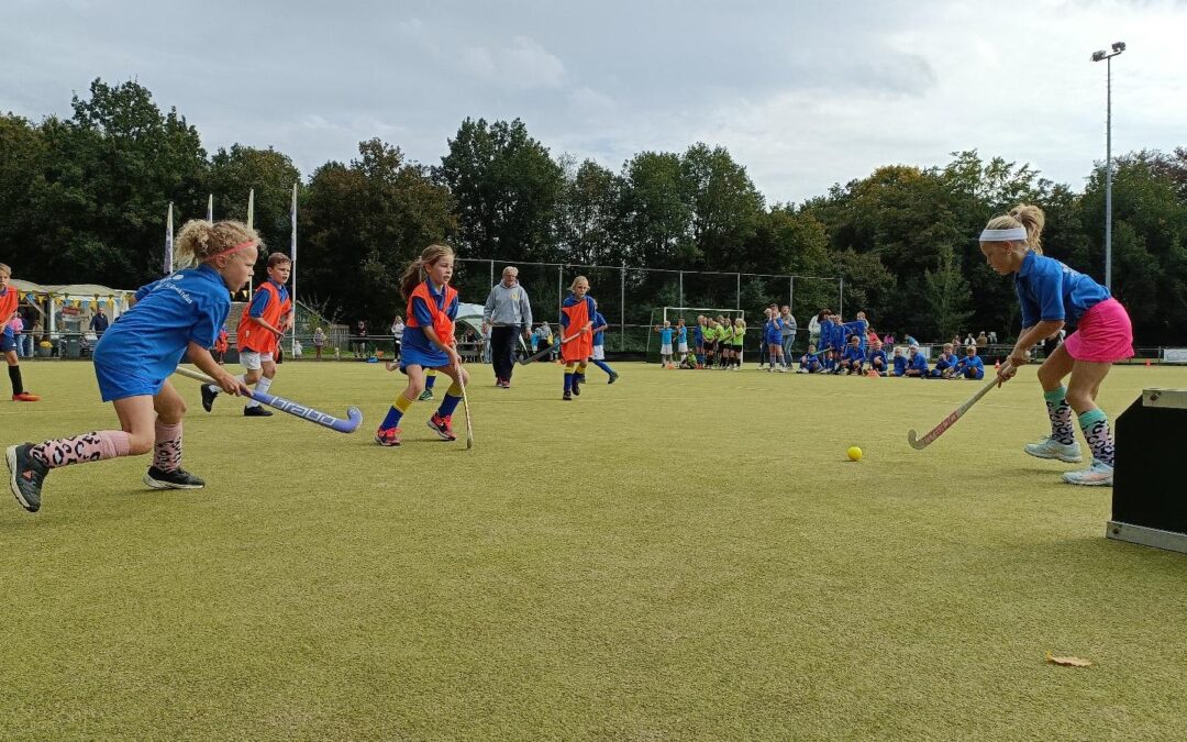 Eerste schoolhockey toernooi groot succes