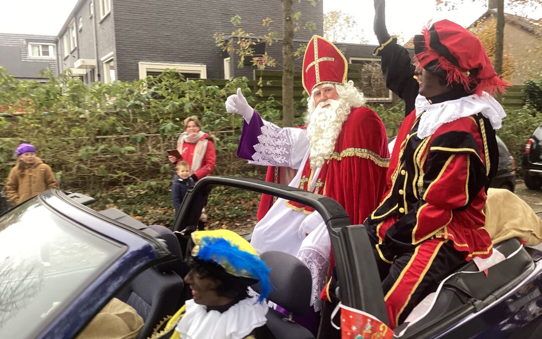 Intocht Sinterklaas Emst en uitslag kleurwedstrijd