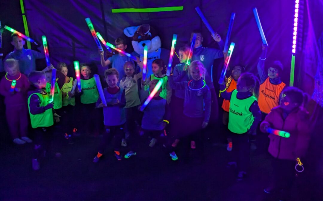 Glow in the Dark voetbal  SV Vaassen groot succes