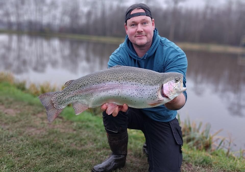 10 kg zalmforellendag (zonder kuit) op vijver 2 bij ’t Smallert